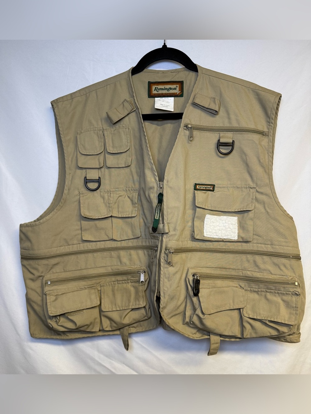 Remington Men's Tan Multi-Pocket Outdoor Utility Vest